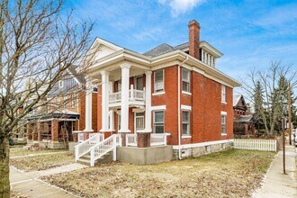 61 Sherman Ave in Columbus, OH - Building Photo - Building Photo