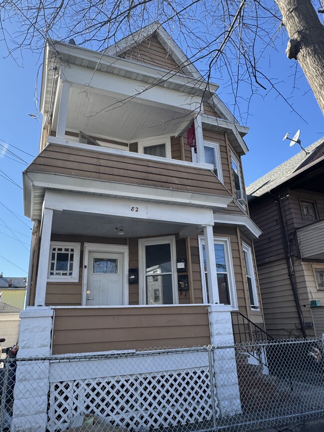 property at 82 E 18th St