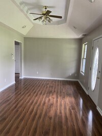 101 Harrow Ct photo'