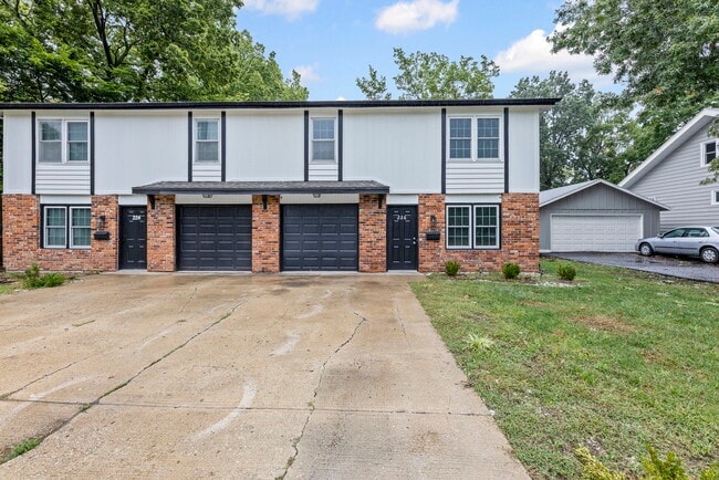 property at 226 S Ridgeview Rd