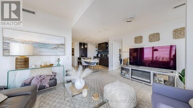 197 Yonge St in Toronto, ON - Building Photo - Building Photo