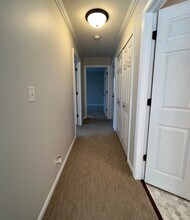 7 Ashbury Ln E in Roselle, IL - Building Photo - Building Photo