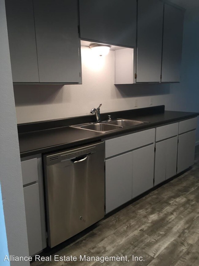 9286 Goodspeed St-Unit -E&F in Durham, CA - Building Photo - Building Photo