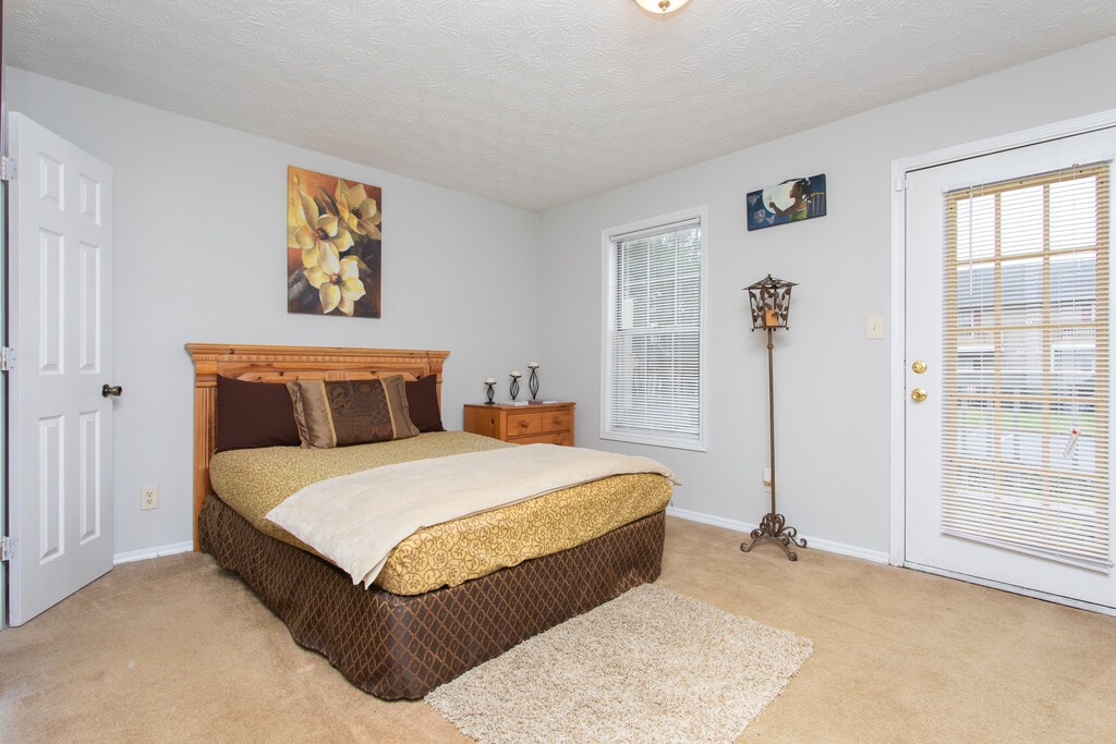 Anthos at Pinewood Manor Jonesboro, GA Apartments