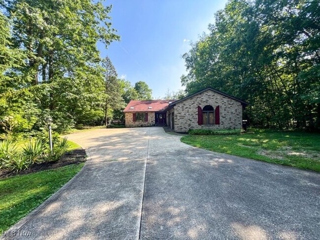 property at 457 E Pioneer Trail
