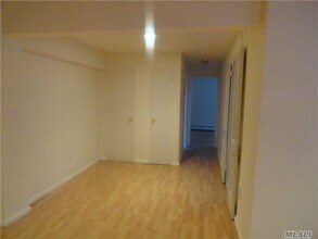 124 S Park Ave-Unit -1-R in Rockville Centre, NY - Building Photo - Building Photo