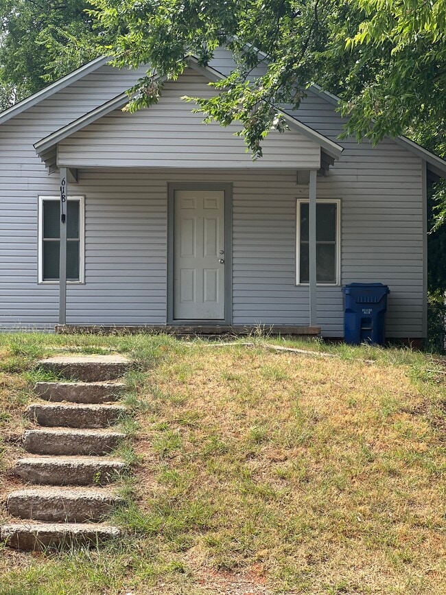 618 W Apache St in Purcell, OK - Building Photo - Building Photo