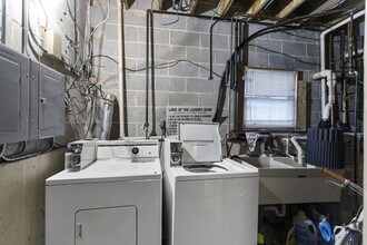 1423 W Cortez St, Unit G in Chicago, IL - Building Photo - Building Photo