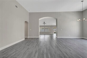 7379 Majestic Bluff Pl in Las Vegas, NV - Foto de edificio - Building Photo
