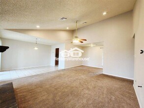 9607 Hanford St in Houston, TX - Foto de edificio - Building Photo