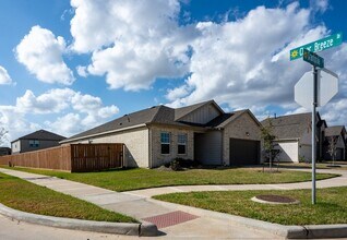 5903 Grantgrala Dr in Katy, TX - Foto de edificio - Building Photo