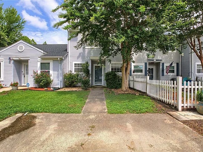 property at 2102 Victoria Ct