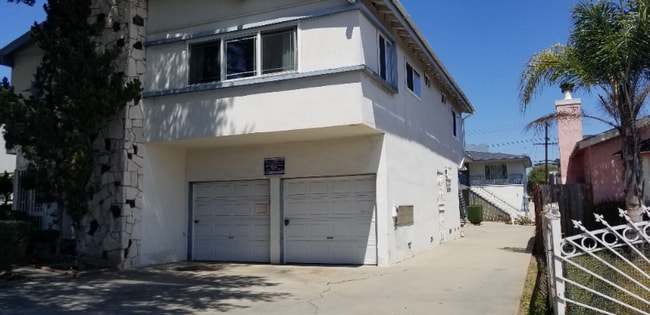 520 S Flower St in Inglewood, CA - Building Photo - Building Photo