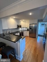 143 N State St in Newtown, PA - Foto de edificio - Building Photo