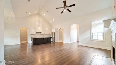 204 Sleepy Brook Rd in Lafayette, LA - Building Photo - Building Photo