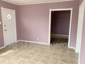 1007 Headingly Ave NW in Albuquerque, NM - Building Photo - Building Photo