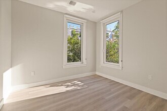 211 Green St, Unit 211 in Boston, MA - Building Photo - Building Photo