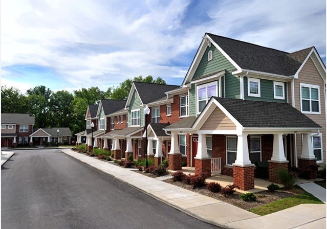 Oaks at Camden in Chattanooga, TN - Building Photo