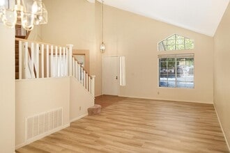 1512 Siberian Ct in Palmdale, CA - Building Photo - Building Photo