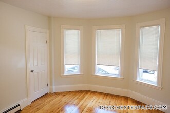 22 Howell St in Boston, MA - Building Photo - Building Photo
