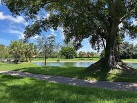 21902 Lake Forest Cir in Boca Raton, FL - Building Photo