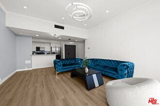 10535 Wilshire Blvd in Los Angeles, CA - Foto de edificio - Building Photo