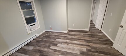 78 Town Hill Ave in Danbury, CT - Building Photo - Building Photo