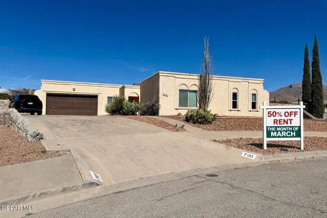 property at 7121 Gran Vida Dr