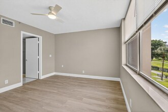 14527 Bonaire Blvd in Delray Beach, FL - Building Photo - Building Photo