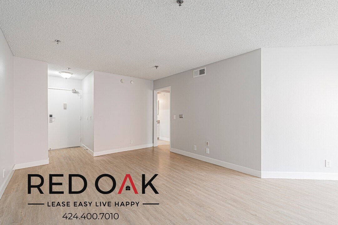 350 S Reno St in Los Angeles, CA - Building Photo