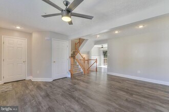 27 Cutter Cove Ct in Middle River, MD - Building Photo - Building Photo
