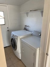 2438 W Washington St in Phoenix, AZ - Foto de edificio - Building Photo