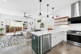 1174 Bedford St in Austin, TX - Building Photo - Building Photo