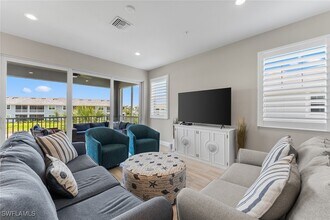 2609 Seychelles Cir in Naples, FL - Building Photo - Building Photo