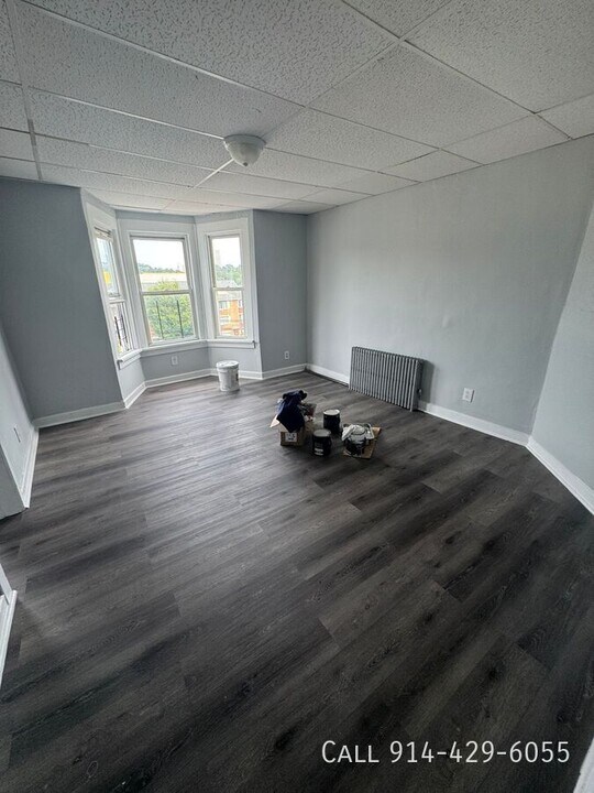 7 Summit St in Yonkers, NY - Building Photo