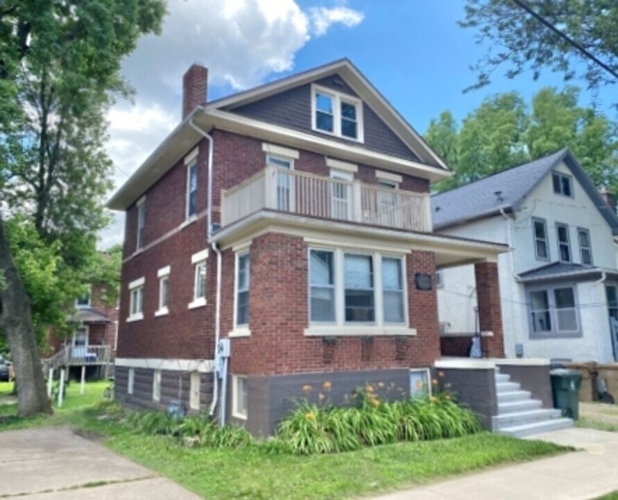 1313 Milton St in Madison, WI - Building Photo