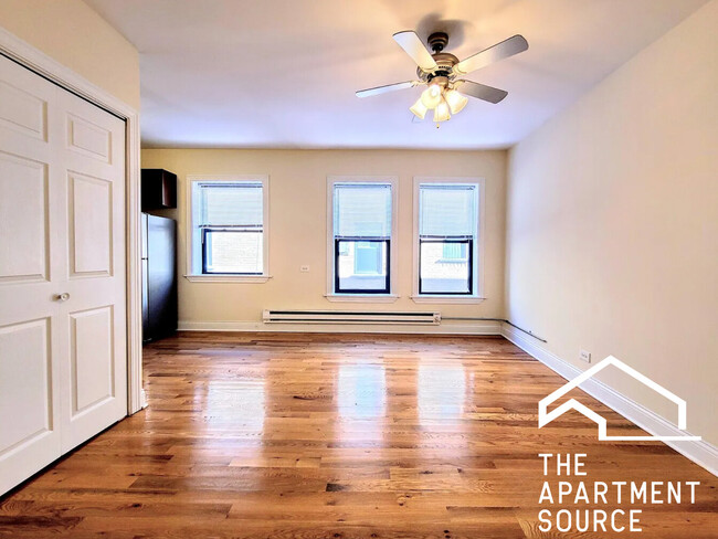 816 W Cornelia Ave, Unit 102 in Chicago, IL - Building Photo - Building Photo