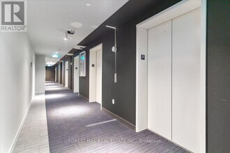 3900 Confederation Pkwy in Mississauga, ON - Building Photo - Building Photo