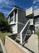 23 Hollyhock Ln in Aliso Viejo, CA - Building Photo