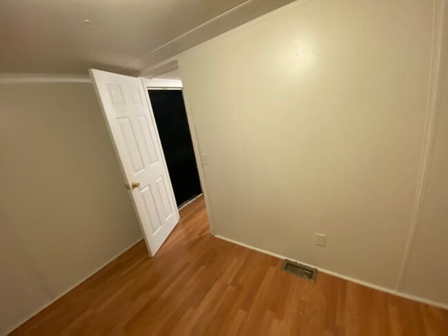 11 Coach Dr in Jackson, TN - Building Photo - Building Photo