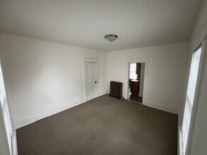 917 King St, Unit 917 in La crosse, WI - Building Photo - Building Photo