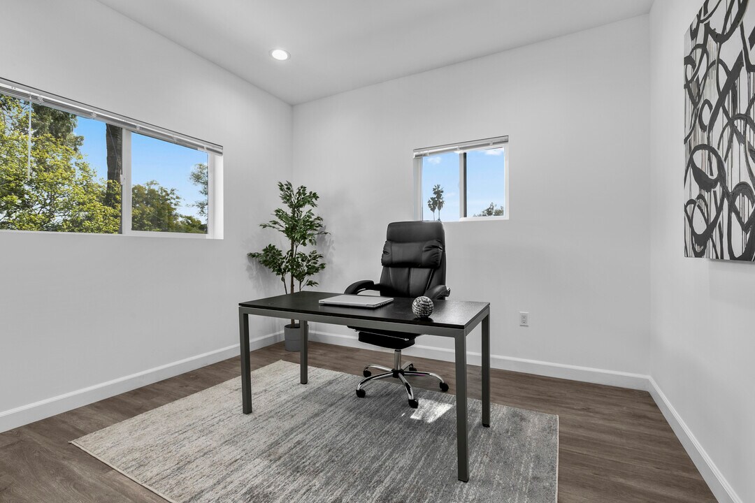 14727 Friar St, Unit #4 in Van Nuys, CA - Building Photo