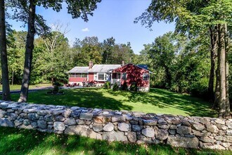 46 White Birch Rd in Ridgefield, CT - Building Photo - Building Photo