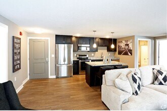 Centlivre Stocklands in Fort Wayne, IN - Foto de edificio - Interior Photo