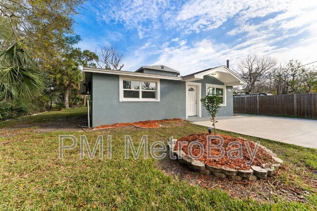 5117 Mallett Dr in Port Richey, FL - Building Photo - Building Photo
