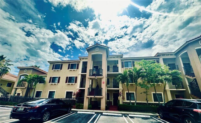 22561 SW 88th Pl in Cutler Bay, FL - Building Photo - Building Photo
