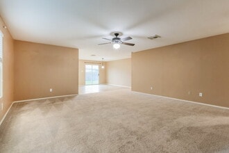 2034 Vanamen Ct in Conroe, TX - Building Photo - Building Photo