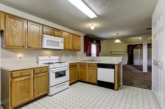 3306 Signal Hill Dr in Friendswood, TX - Building Photo - Building Photo