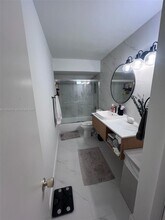 2970 NE 16th Ave in Oakland Park, FL - Foto de edificio - Building Photo