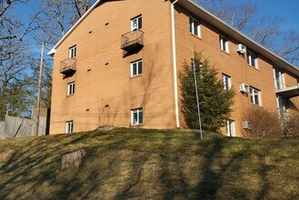 1252 Edward Ln, Unit 1256 Edwards Lane in Zanesville, OH - Foto de edificio - Building Photo